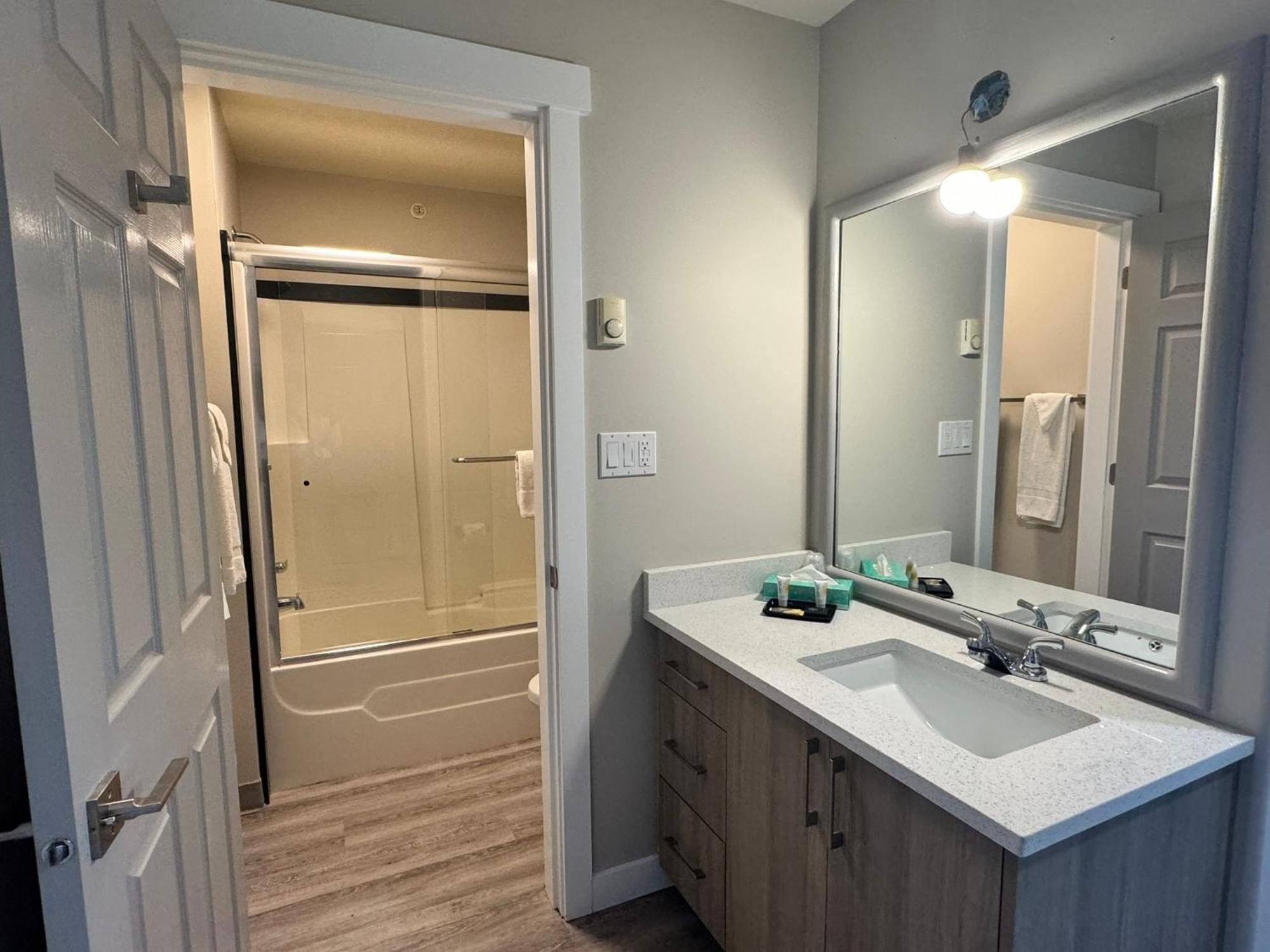 Western Budget Inns&Suites Leduc Exterior foto